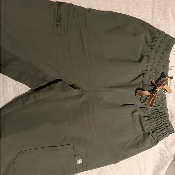 Figs Dowa Moss pants XS petite - Picture 4 of 6